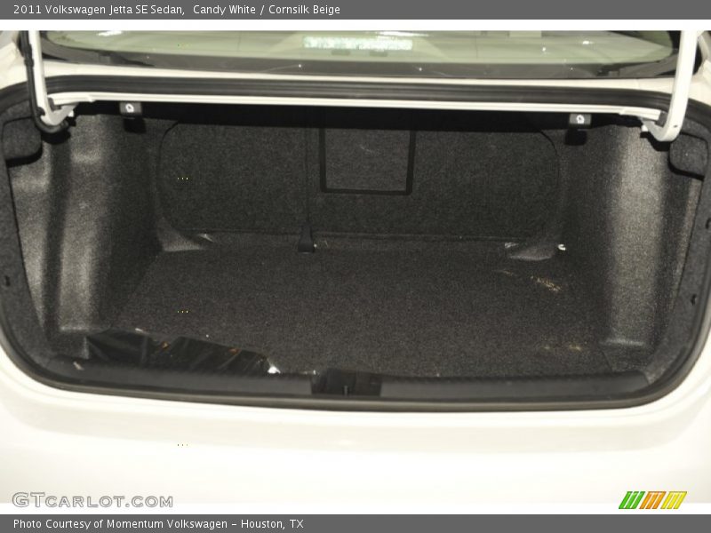 Candy White / Cornsilk Beige 2011 Volkswagen Jetta SE Sedan