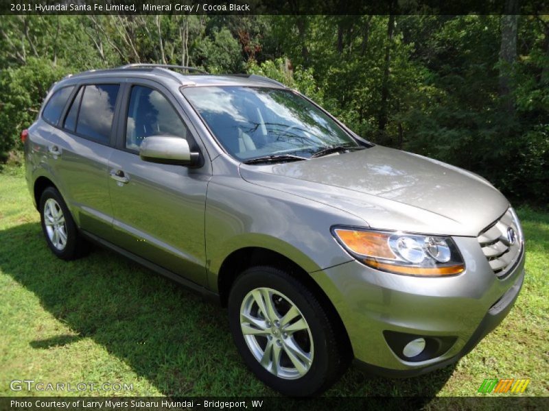 Front 3/4 View of 2011 Santa Fe Limited