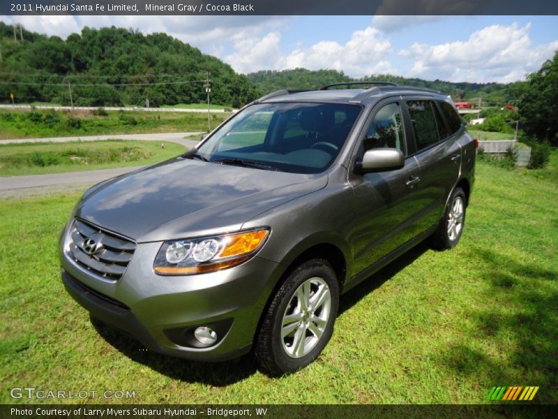 Front 3/4 View of 2011 Santa Fe Limited