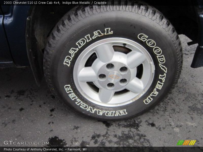 Indigo Blue Metallic / Graphite 2003 Chevrolet S10 LS Crew Cab 4x4