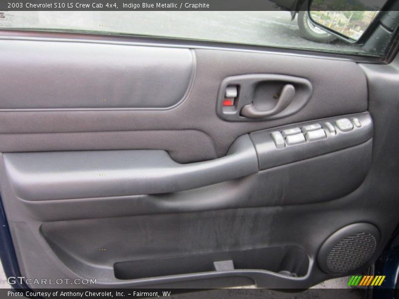 Indigo Blue Metallic / Graphite 2003 Chevrolet S10 LS Crew Cab 4x4