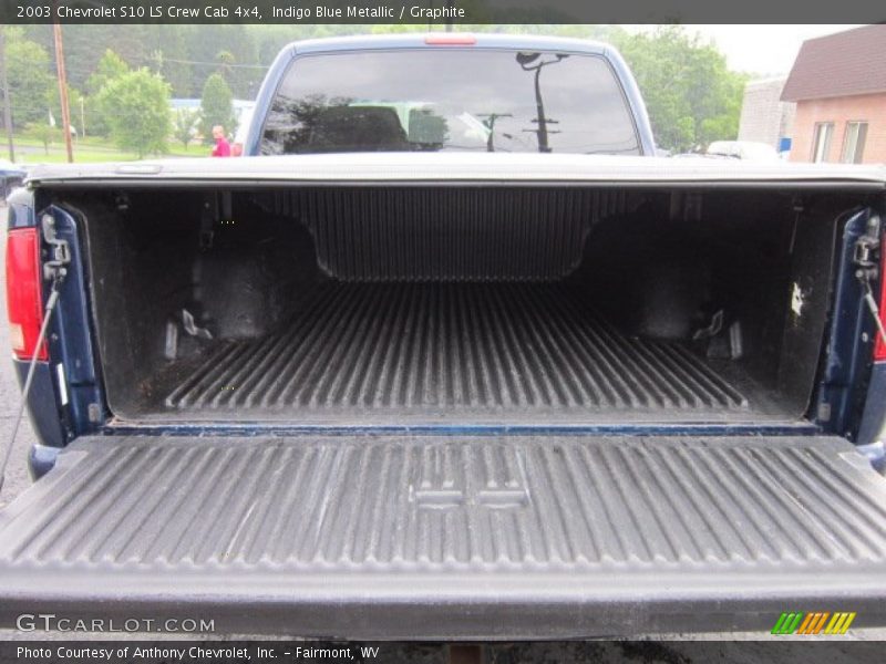 Indigo Blue Metallic / Graphite 2003 Chevrolet S10 LS Crew Cab 4x4