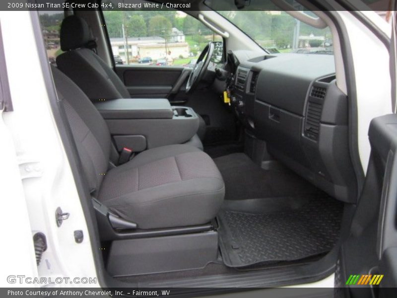 Blizzard White / Charcoal 2009 Nissan Titan SE Crew Cab 4x4