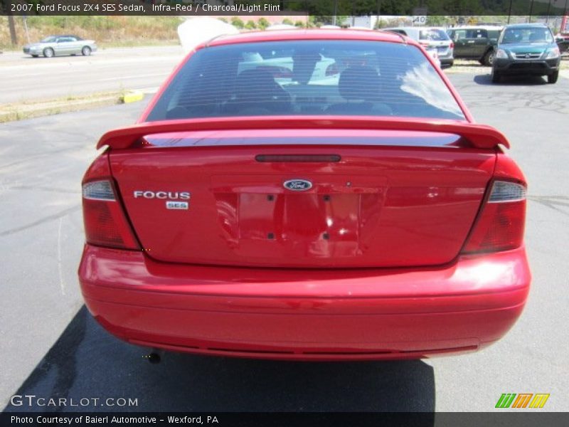 Infra-Red / Charcoal/Light Flint 2007 Ford Focus ZX4 SES Sedan