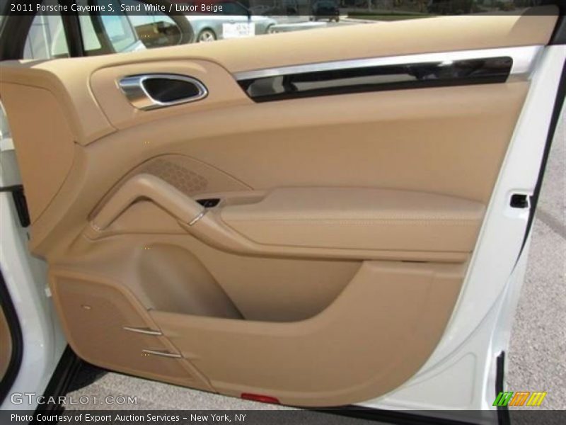 Sand White / Luxor Beige 2011 Porsche Cayenne S