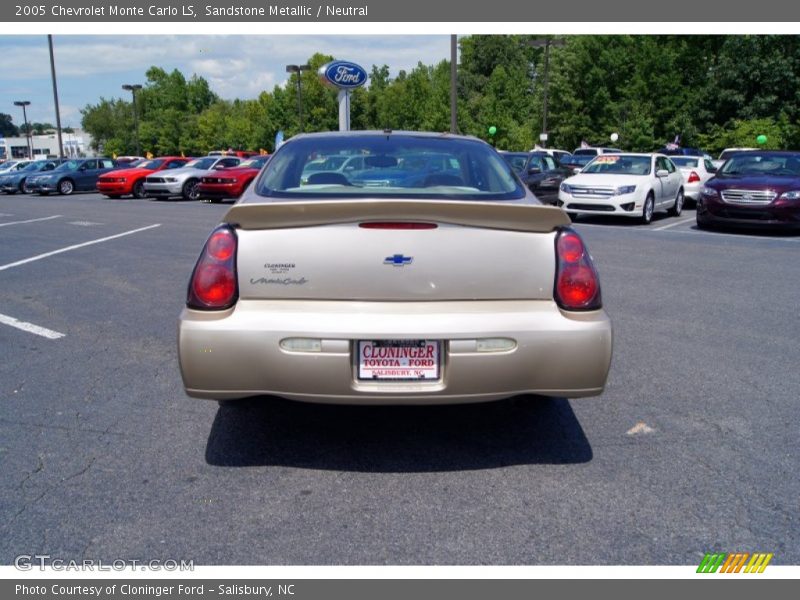 Sandstone Metallic / Neutral 2005 Chevrolet Monte Carlo LS