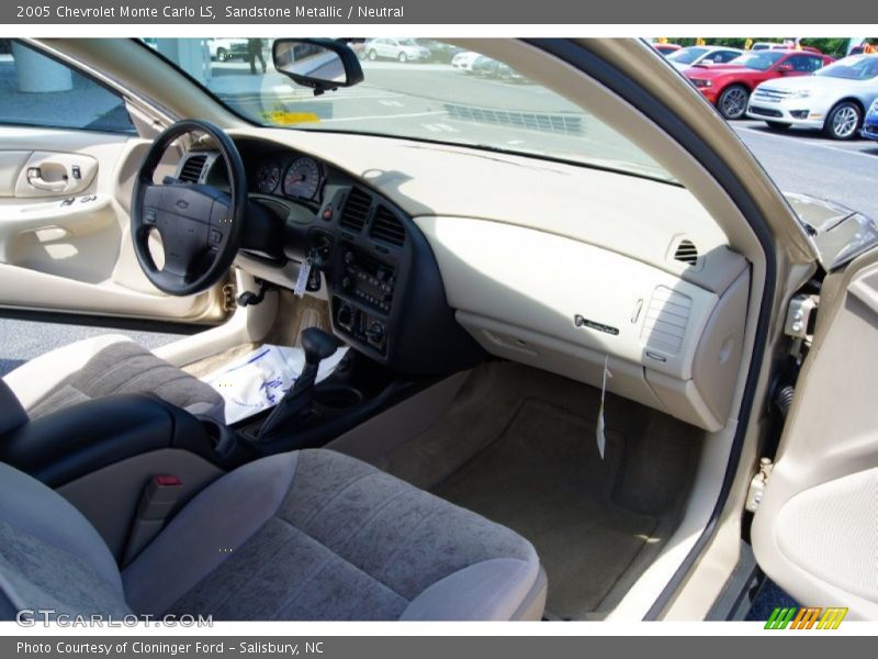 Sandstone Metallic / Neutral 2005 Chevrolet Monte Carlo LS
