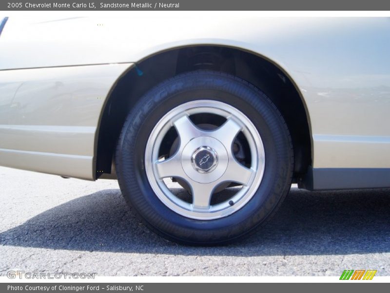 Sandstone Metallic / Neutral 2005 Chevrolet Monte Carlo LS