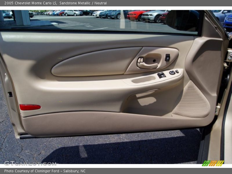 Sandstone Metallic / Neutral 2005 Chevrolet Monte Carlo LS