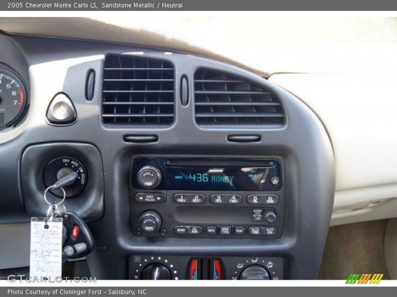 Sandstone Metallic / Neutral 2005 Chevrolet Monte Carlo LS