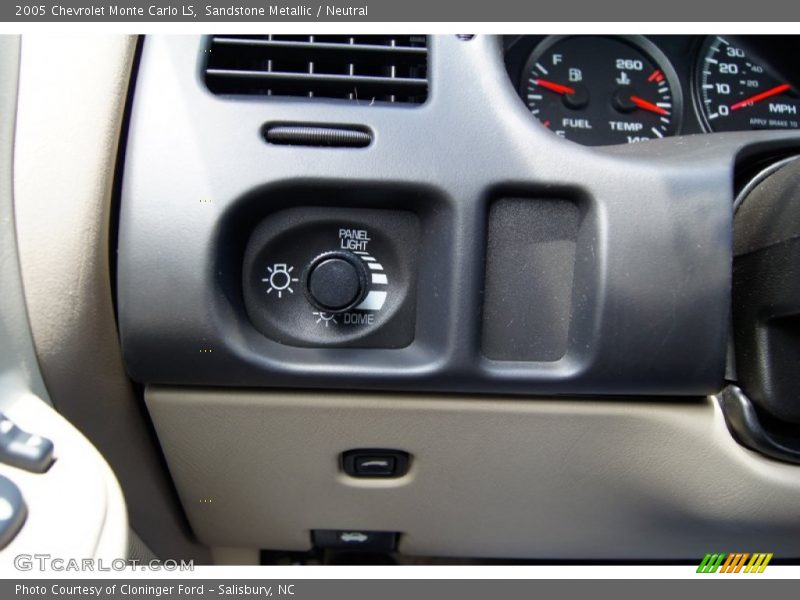 Sandstone Metallic / Neutral 2005 Chevrolet Monte Carlo LS