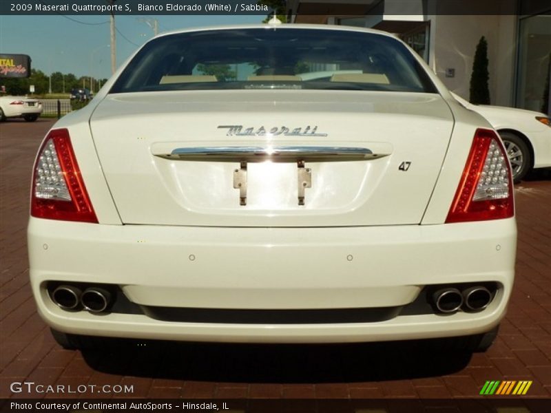Bianco Eldorado (White) / Sabbia 2009 Maserati Quattroporte S