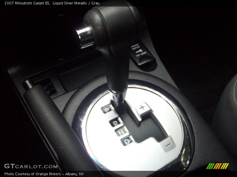 Liquid Silver Metallic / Gray 2007 Mitsubishi Galant ES