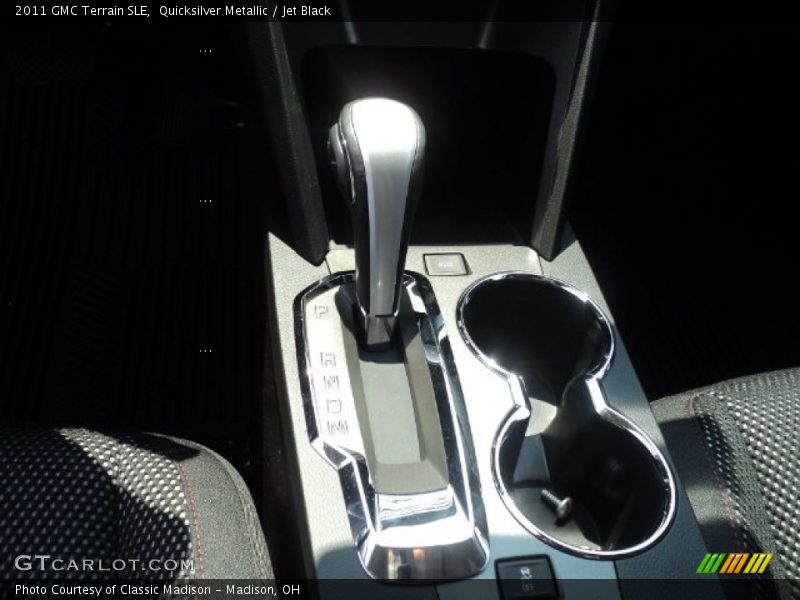 Quicksilver Metallic / Jet Black 2011 GMC Terrain SLE