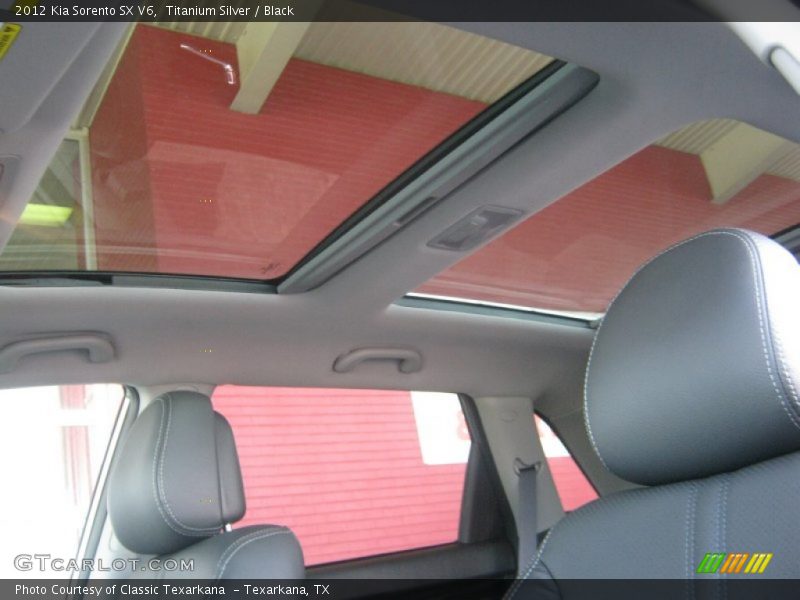 Titanium Silver / Black 2012 Kia Sorento SX V6