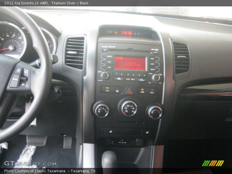 Titanium Silver / Black 2012 Kia Sorento LX AWD