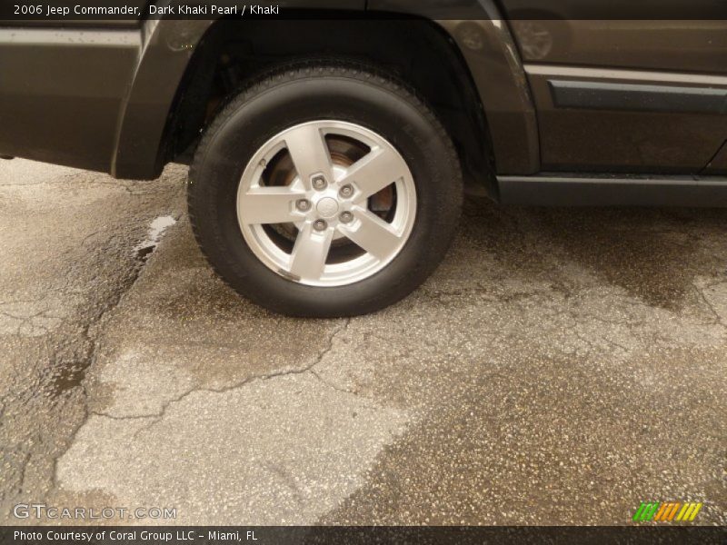 Dark Khaki Pearl / Khaki 2006 Jeep Commander