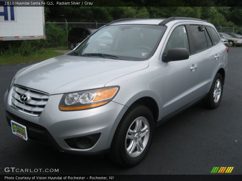 Radiant Silver / Gray 2010 Hyundai Santa Fe GLS