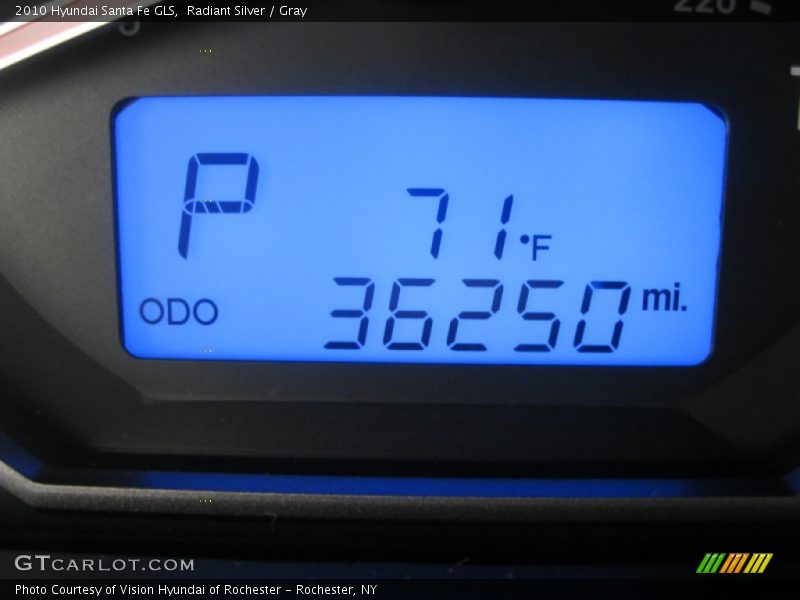 Radiant Silver / Gray 2010 Hyundai Santa Fe GLS