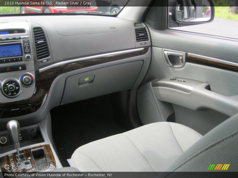 Radiant Silver / Gray 2010 Hyundai Santa Fe GLS