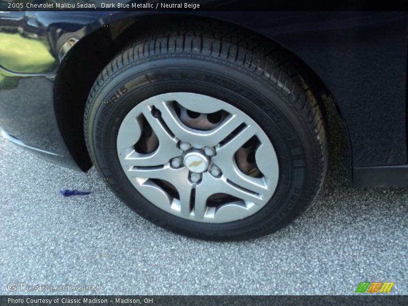 Dark Blue Metallic / Neutral Beige 2005 Chevrolet Malibu Sedan