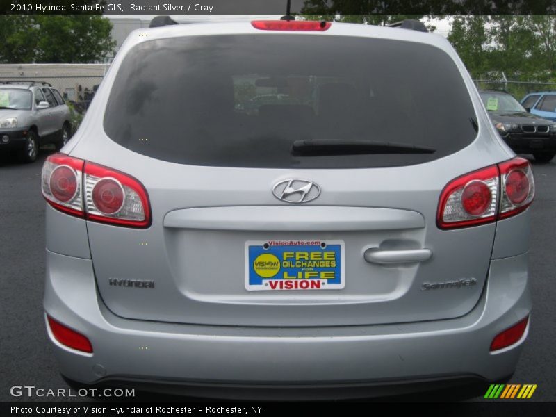 Radiant Silver / Gray 2010 Hyundai Santa Fe GLS