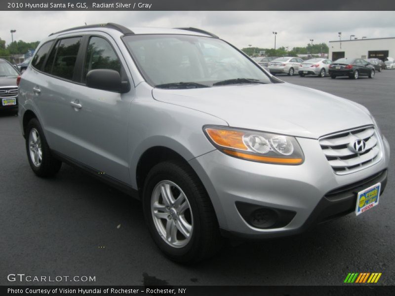 Radiant Silver / Gray 2010 Hyundai Santa Fe GLS