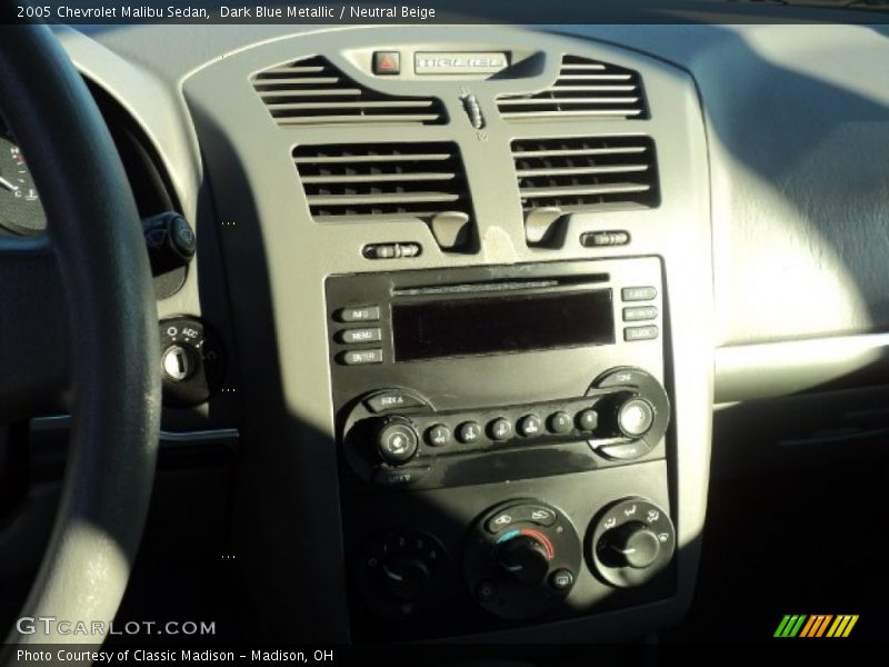 Dark Blue Metallic / Neutral Beige 2005 Chevrolet Malibu Sedan