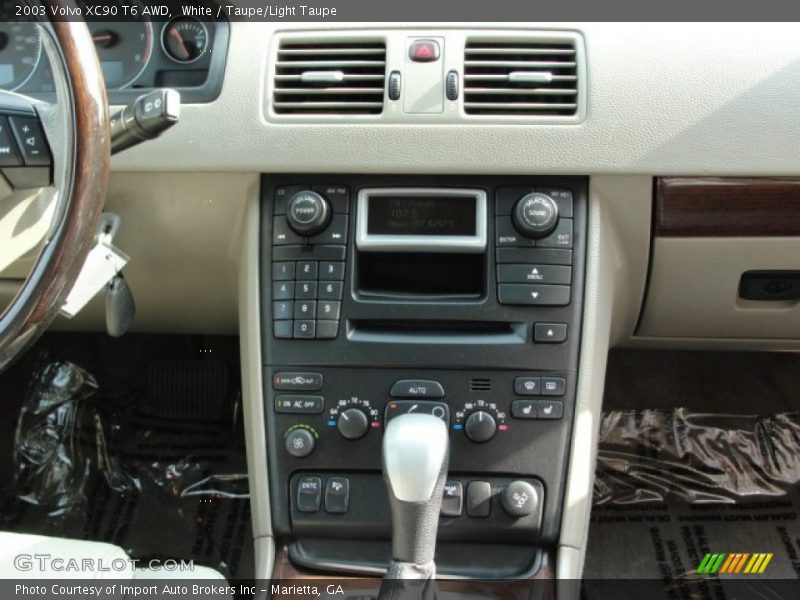 White / Taupe/Light Taupe 2003 Volvo XC90 T6 AWD