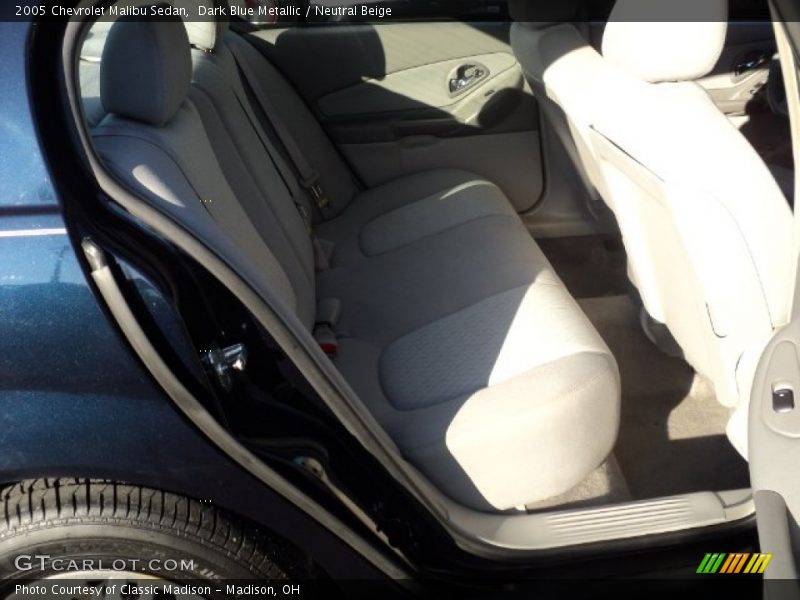 Dark Blue Metallic / Neutral Beige 2005 Chevrolet Malibu Sedan