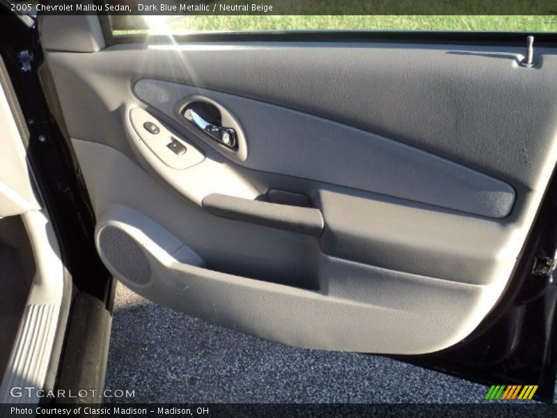 Dark Blue Metallic / Neutral Beige 2005 Chevrolet Malibu Sedan
