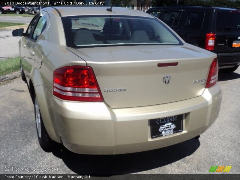 White Gold / Dark Slate Gray 2010 Dodge Avenger SXT