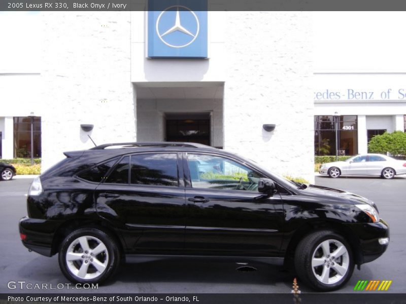 Black Onyx / Ivory 2005 Lexus RX 330