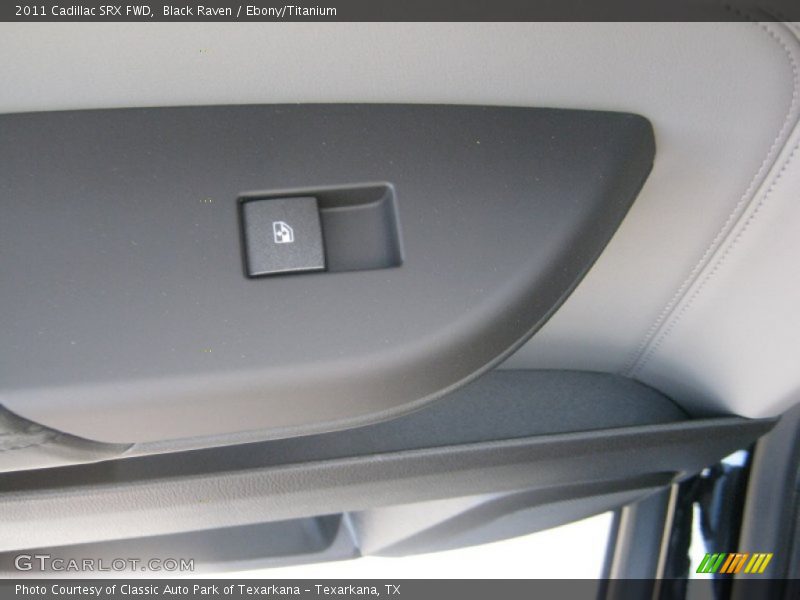 Black Raven / Ebony/Titanium 2011 Cadillac SRX FWD