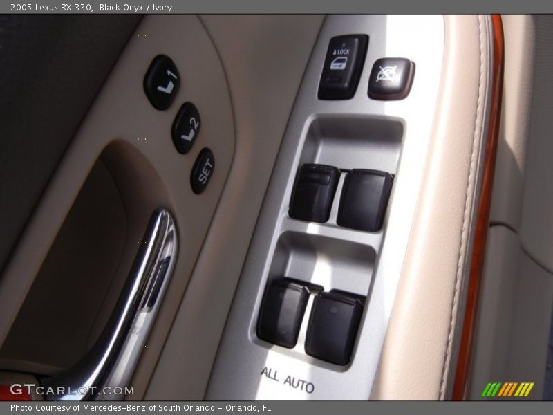 Black Onyx / Ivory 2005 Lexus RX 330
