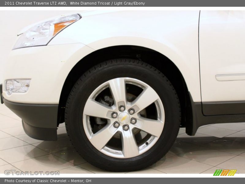 White Diamond Tricoat / Light Gray/Ebony 2011 Chevrolet Traverse LTZ AWD