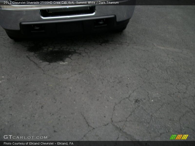 Summit White / Dark Titanium 2011 Chevrolet Silverado 2500HD Crew Cab 4x4