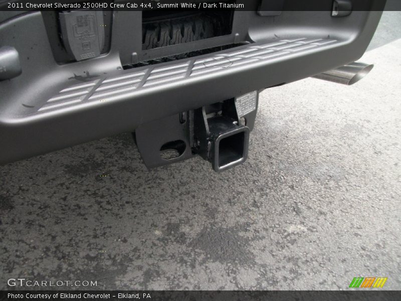 Summit White / Dark Titanium 2011 Chevrolet Silverado 2500HD Crew Cab 4x4