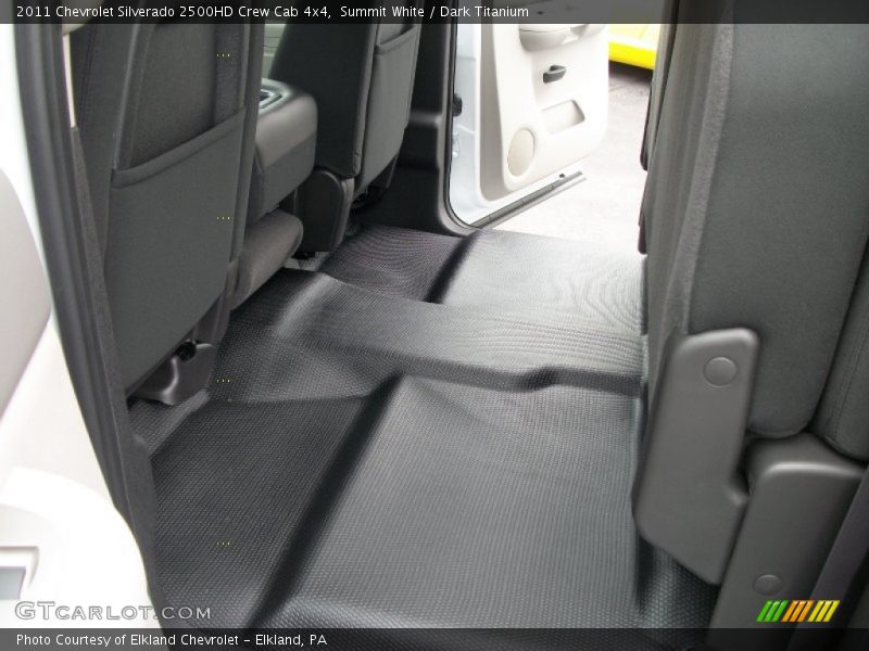 Summit White / Dark Titanium 2011 Chevrolet Silverado 2500HD Crew Cab 4x4