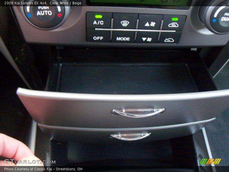 Clear White / Beige 2008 Kia Sorento EX 4x4