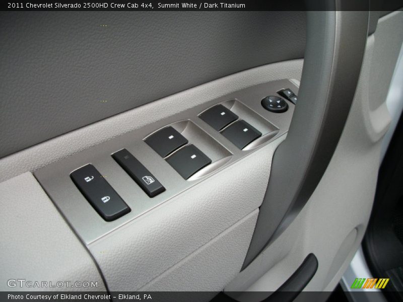 Summit White / Dark Titanium 2011 Chevrolet Silverado 2500HD Crew Cab 4x4