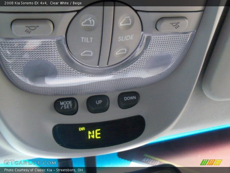 Clear White / Beige 2008 Kia Sorento EX 4x4