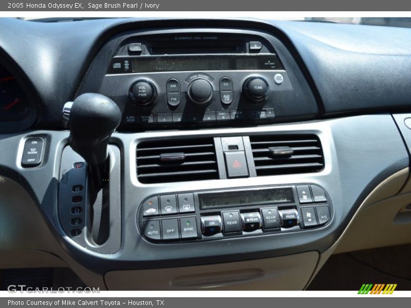 Sage Brush Pearl / Ivory 2005 Honda Odyssey EX