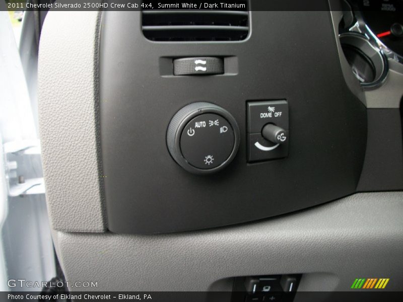 Summit White / Dark Titanium 2011 Chevrolet Silverado 2500HD Crew Cab 4x4