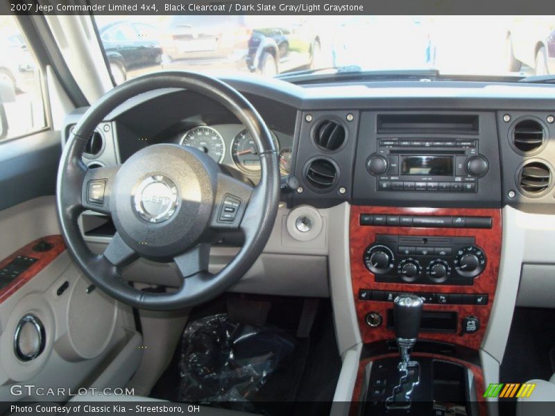 Black Clearcoat / Dark Slate Gray/Light Graystone 2007 Jeep Commander Limited 4x4