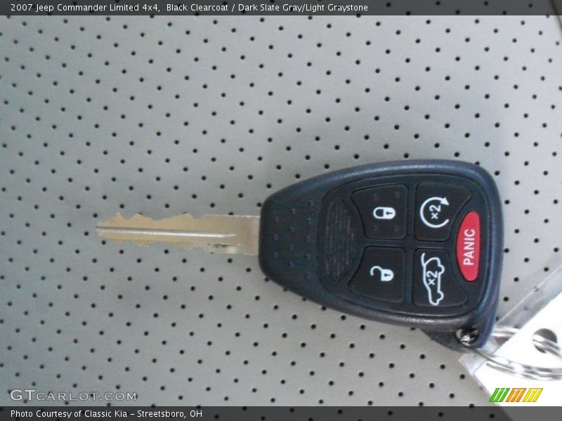 Black Clearcoat / Dark Slate Gray/Light Graystone 2007 Jeep Commander Limited 4x4