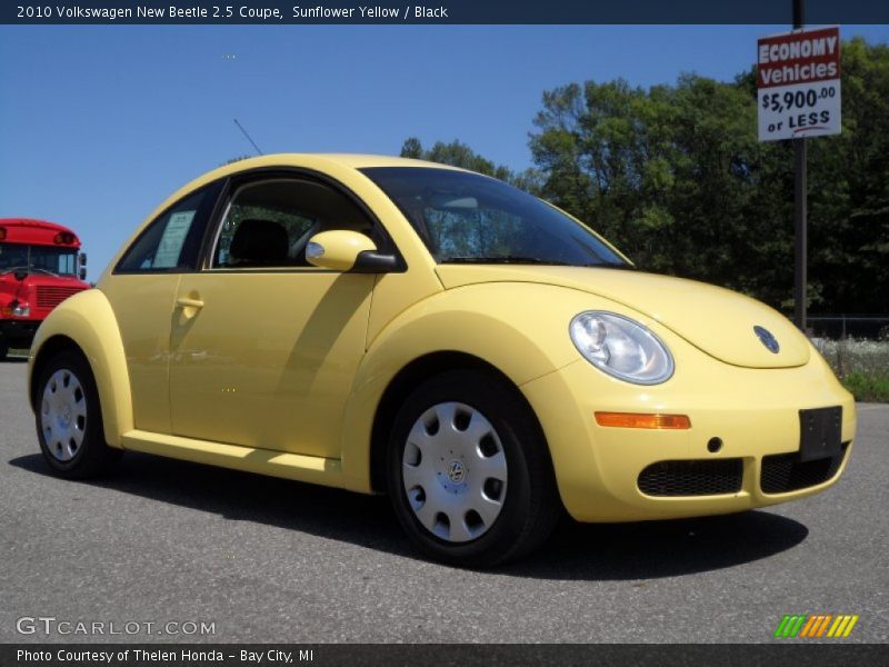 Sunflower Yellow / Black 2010 Volkswagen New Beetle 2.5 Coupe