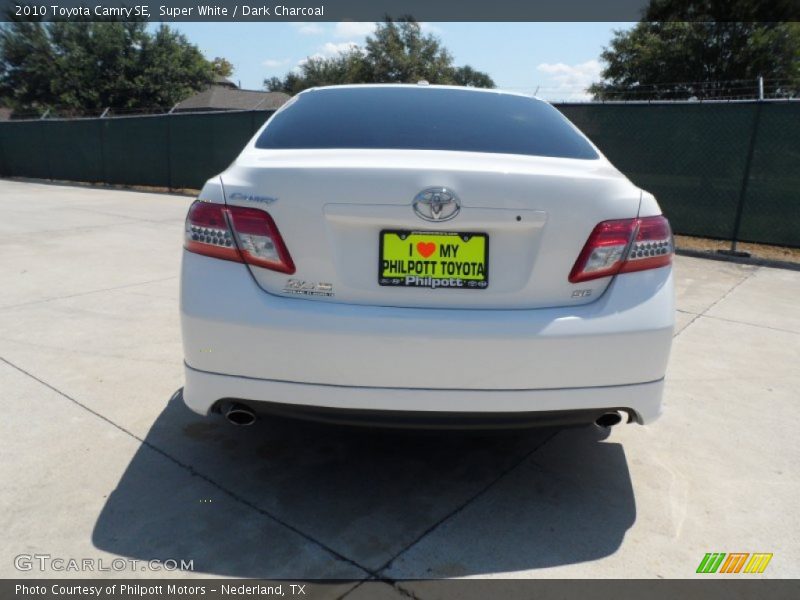 Super White / Dark Charcoal 2010 Toyota Camry SE