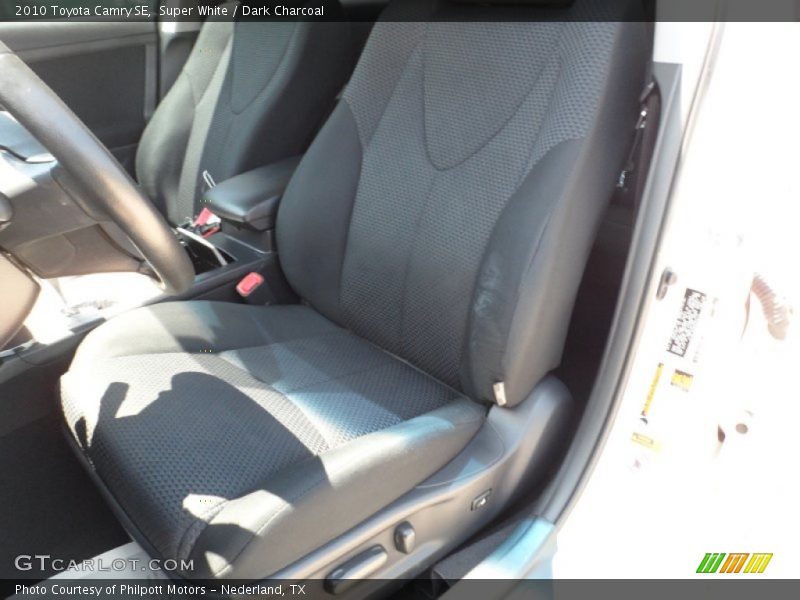 Super White / Dark Charcoal 2010 Toyota Camry SE