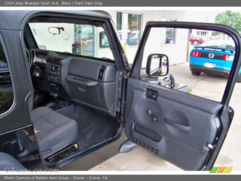 Black / Dark Slate Gray 2004 Jeep Wrangler Sport 4x4